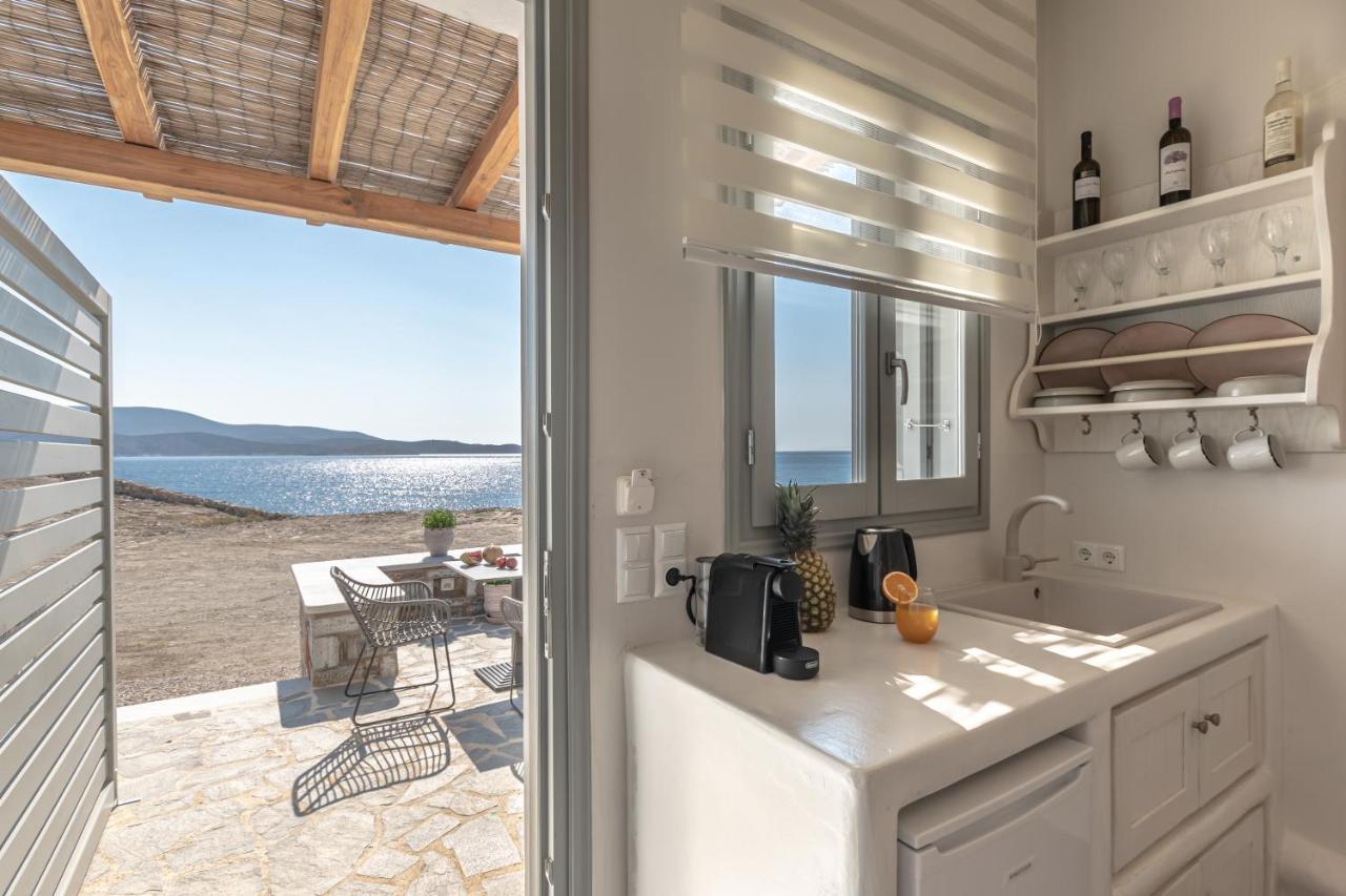 Porto Dema Luxury Suites Schinoussa Exterior photo