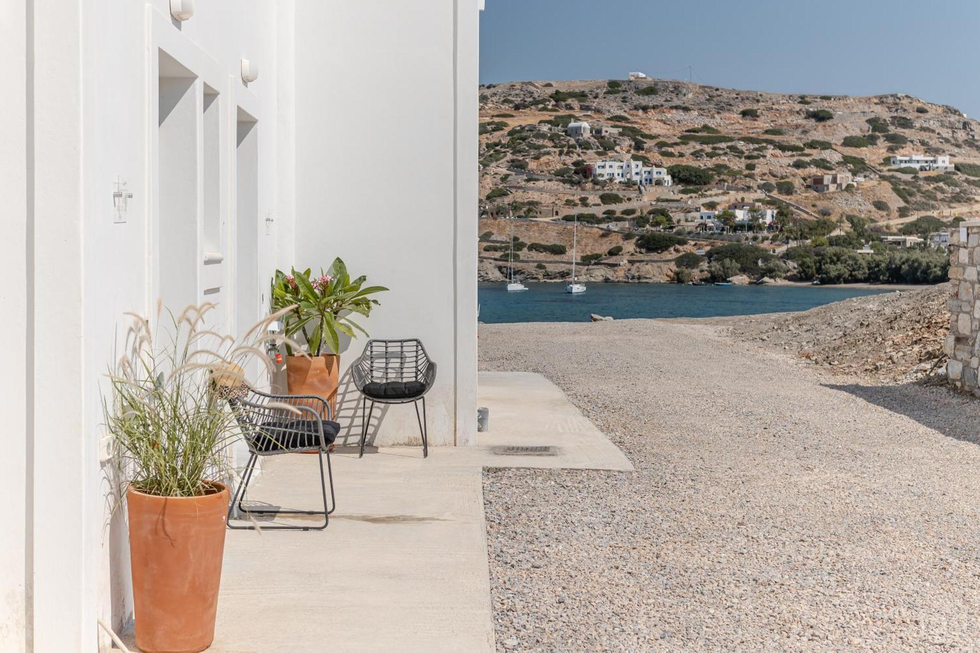 Porto Dema Luxury Suites Schinoussa Exterior photo