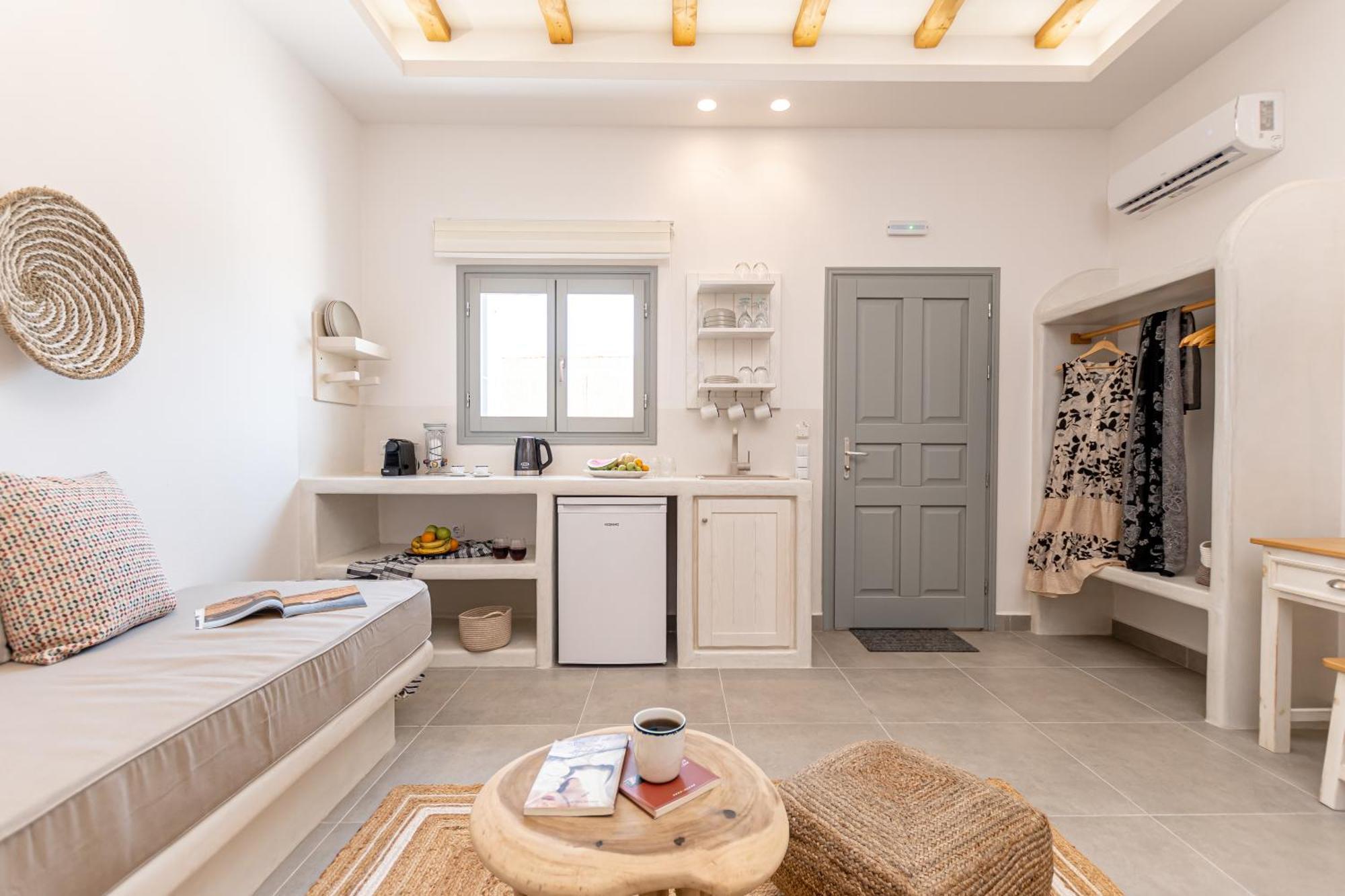 Porto Dema Luxury Suites Schinoussa Exterior photo