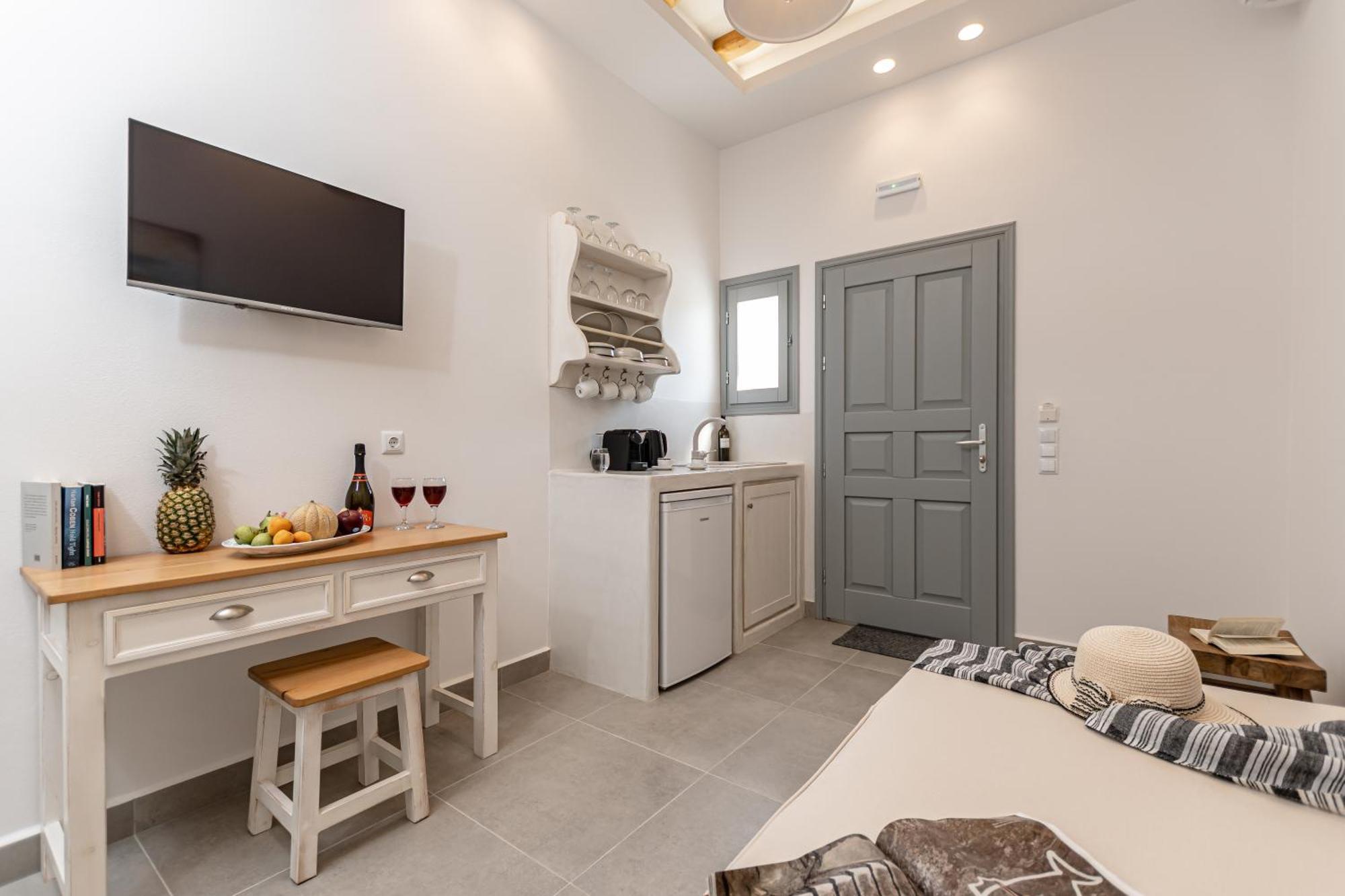 Porto Dema Luxury Suites Schinoussa Exterior photo