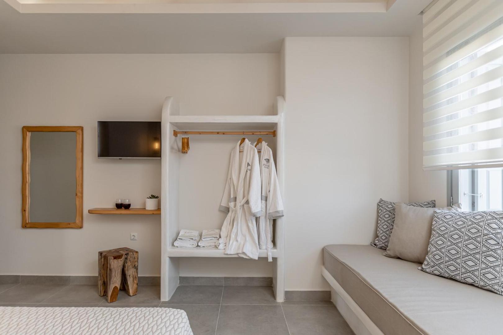 Porto Dema Luxury Suites Schinoussa Exterior photo