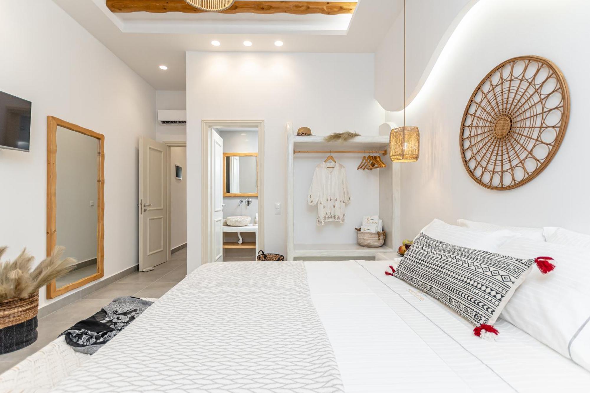 Porto Dema Luxury Suites Schinoussa Exterior photo