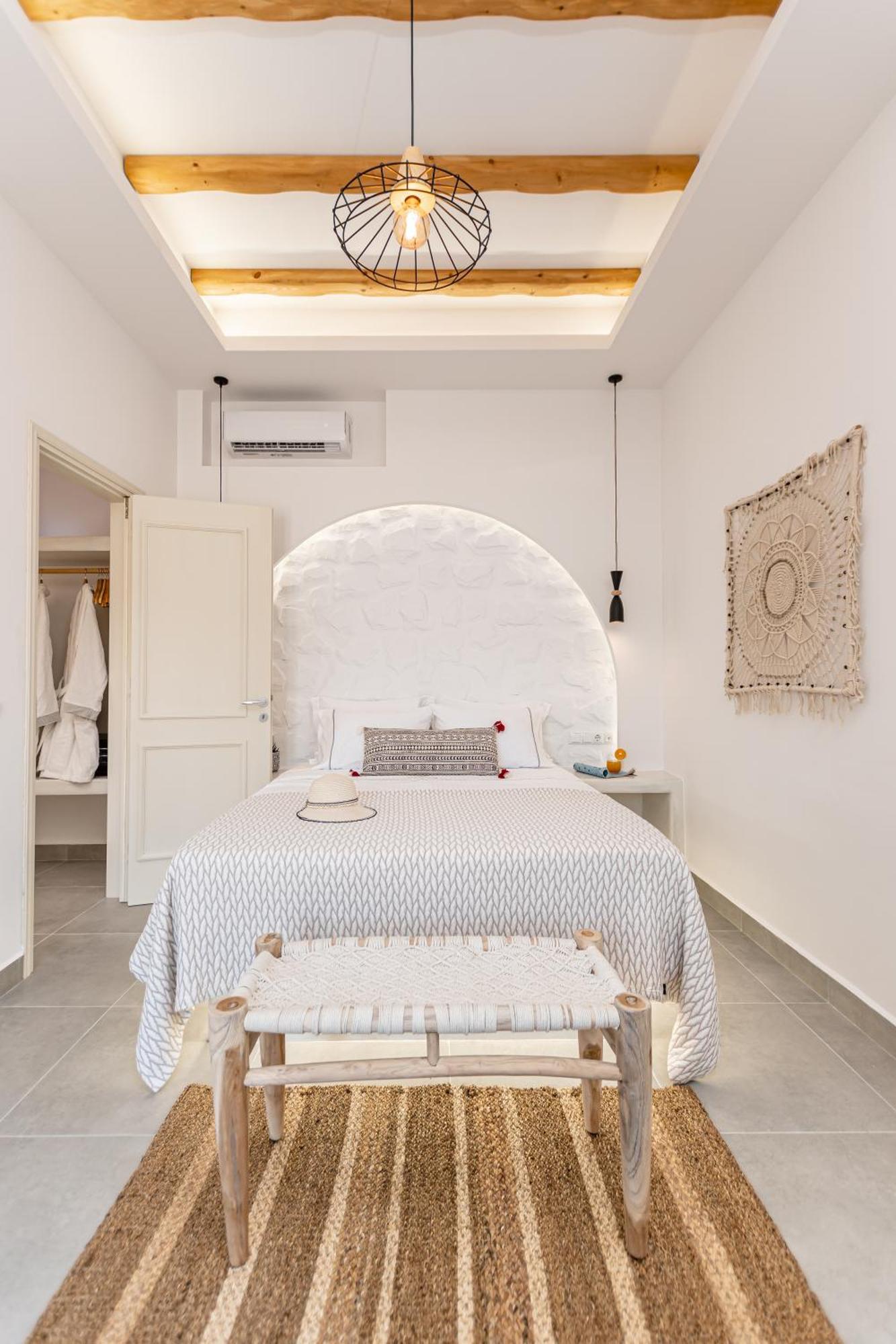Porto Dema Luxury Suites Schinoussa Exterior photo